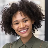 Gros plan sur une jeune femme d'affaires 拷贝 jpg